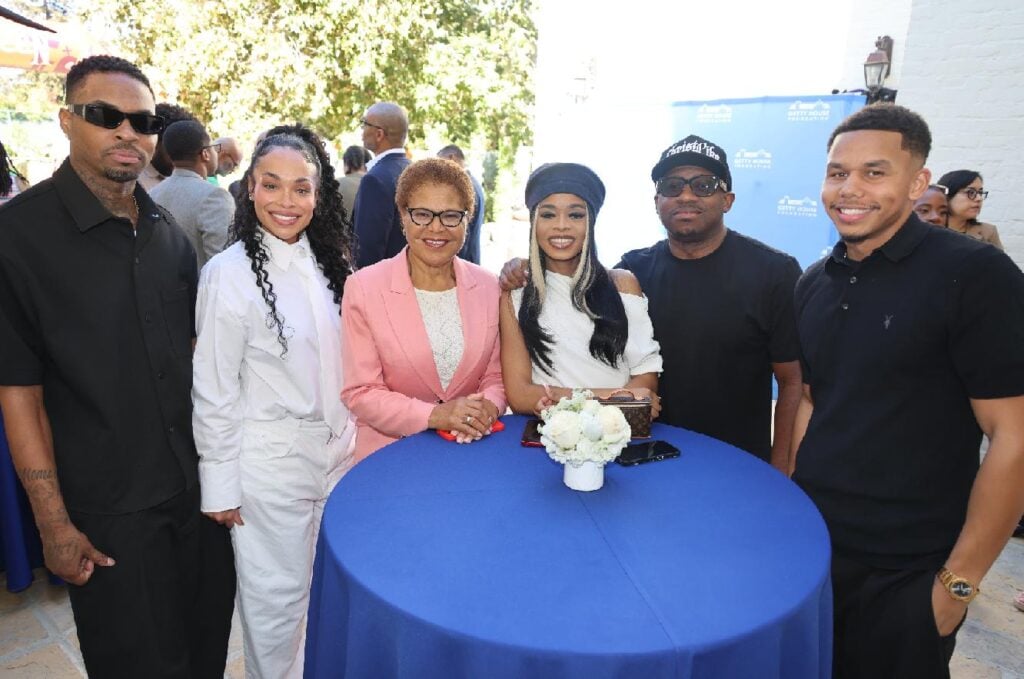 LA Black Media Breakfast - (L-R) T-Rell (Radio Show on power 106 show and his own podcast Figgmunity/BackOnFigg), Heather Sanders (influencer/Podcaster), Mayor Bass, Gina Views (SiriusXM), Dj Hed (SiriusXM), and Scottie J. (Suburban LA (SBRBNLA)